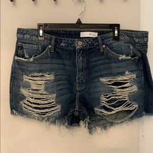 NWOT Kancan destroyed shorts, size XL!